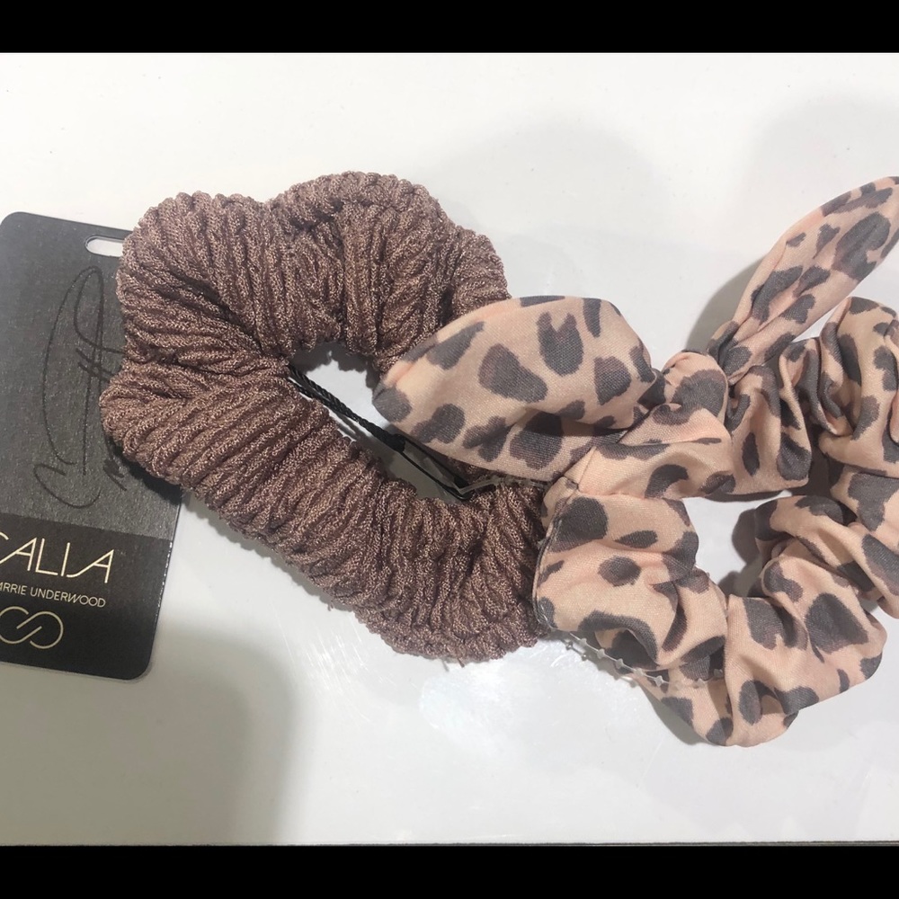 CALIA by Carrie Underwood Chenille Scrunchies 2Pk